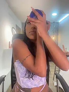 Snapshot of Alahia_Betancurr chatting on 6, 2, 2026 Alahia Betancurr online show from 6, 2, 2026