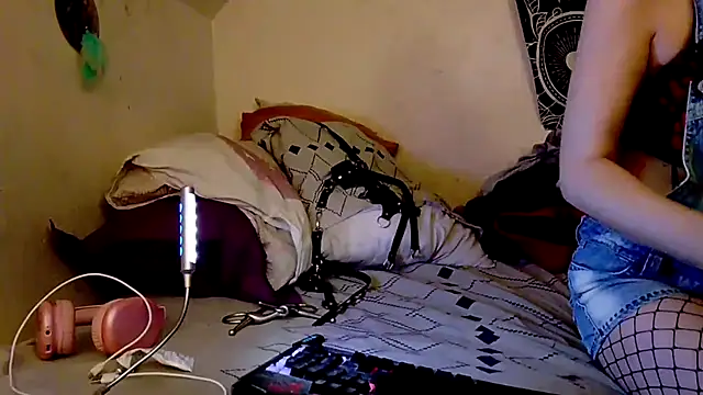 TwoSEXaddicts online show from 6, 5, 2026
