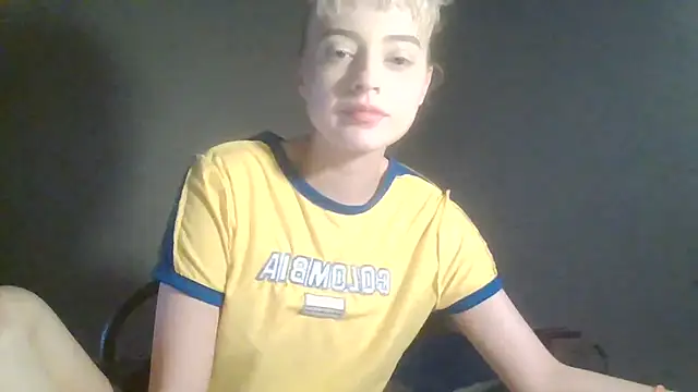 KiwiDreamy1 online show from 10, 2, 2026