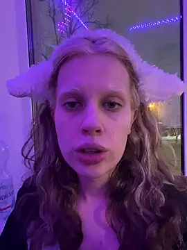 Snapshot of Maxine_gold chatting on 27, 2, 2026 Maxine gold online show from 27, 2, 2026