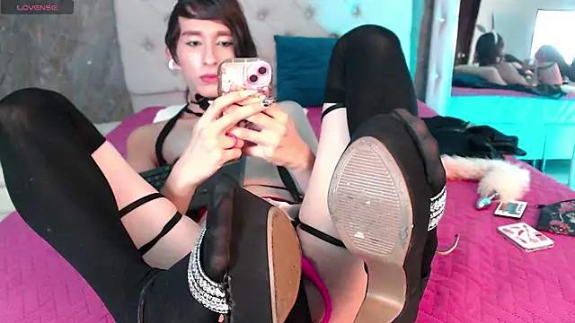 Snapshot of celeste_sky0 chatting on 4, 6, 2026 celeste sky0 online show from 4, 6, 2026