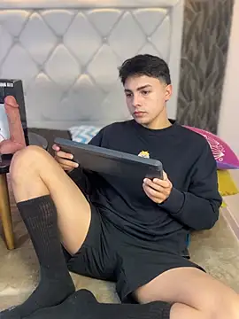 Samu Hott online show from 7, 3, 2026