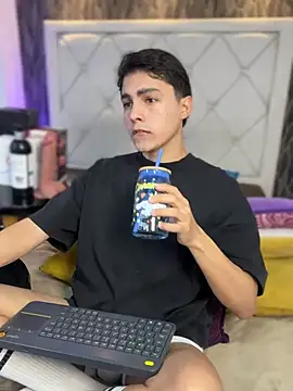 Snapshot of Samu_Hott chatting on 18, 2, 2026 Samu Hott online show from 18, 2, 2026