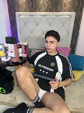 Snapshot of Samu_Hott chatting on 11, 2, 2026 Samu Hott online show from 11, 2, 2026