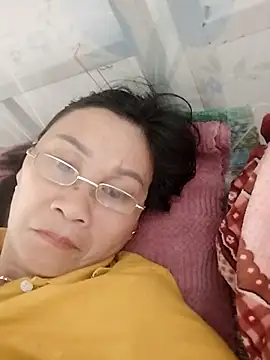 miko nyan2006 online show from 14, 4, 2026