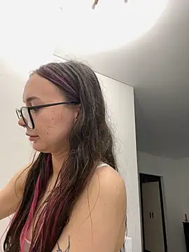 OliviaMorgan  online show from 28, 5, 2026