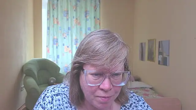 Emma Eclipsee online show from 10, 5, 2026