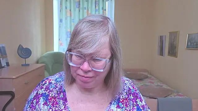 Emma Eclipsee online show from 13, 2, 2026