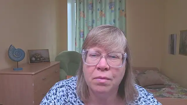 Emma Eclipsee online show from 1, 3, 2026