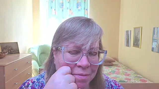 Emma Eclipsee online show from 29, 3, 2026