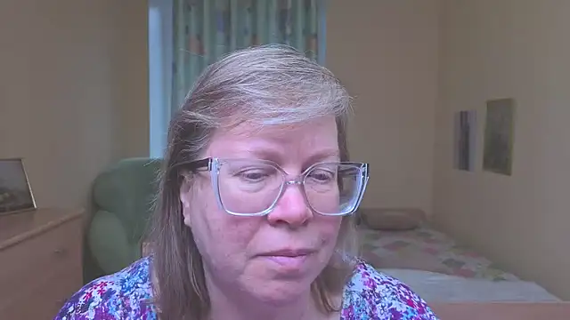 Emma Eclipsee online show from 5, 4, 2026