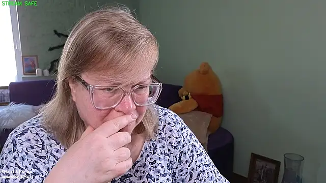 Snapshot of Emma_Eclipsee chatting on 21, 7, 2026 Emma Eclipsee online show from 21, 7, 2026