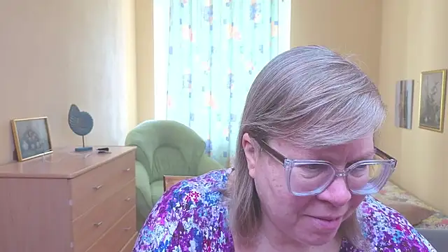 Emma Eclipsee online show from 10, 2, 2026