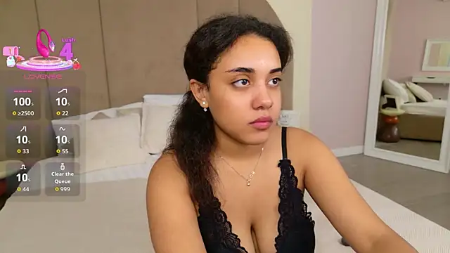 Snapshot of Luna_Cortier chatting on 12, 6, 2026 Luna Cortier online show from 12, 6, 2026