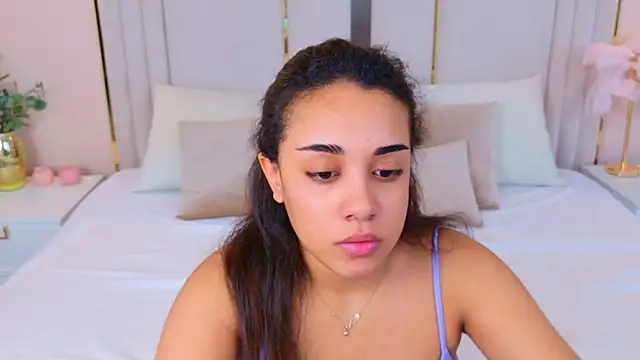 Snapshot of Luna_Cortier chatting on 5, 6, 2026 Luna Cortier online show from 5, 6, 2026