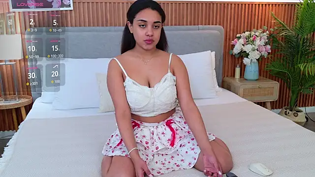 Snapshot of Luna_Cortier chatting on 9, 5, 2026 Luna Cortier online show from 9, 5, 2026