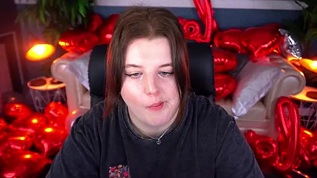 Snapshot of KristiFoxy chatting on 4, 2, 2026 KristiFoxy online show from 4, 2, 2026