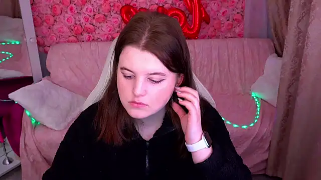 Snapshot of KristiFoxy chatting on 25, 2, 2026 KristiFoxy online show from 25, 2, 2026