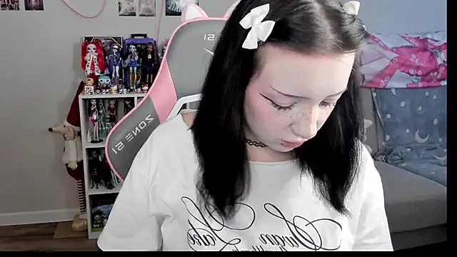 MollysLand online show from 26, 3, 2026