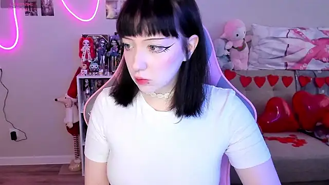 MollysLand online show from 11, 2, 2026