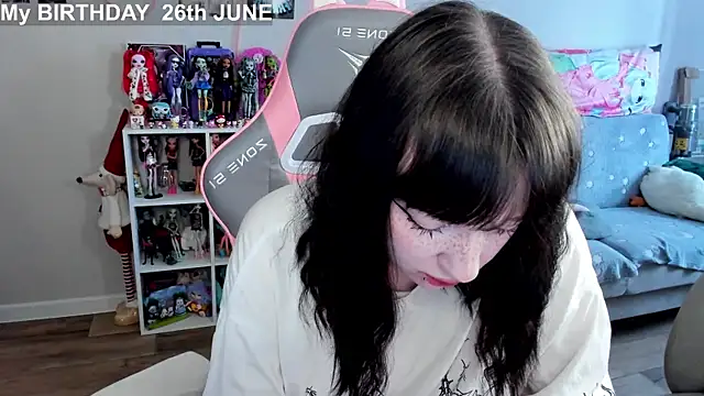 Snapshot of MollysLand chatting on 22, 6, 2026 MollysLand online show from 22, 6, 2026