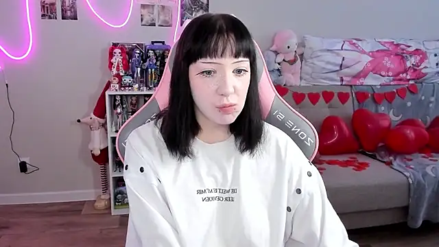 MollysLand online show from 12, 2, 2026