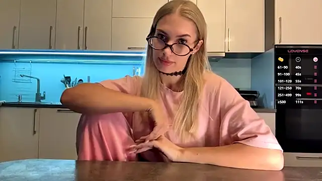 SoftnessMila online show from 11, 4, 2026