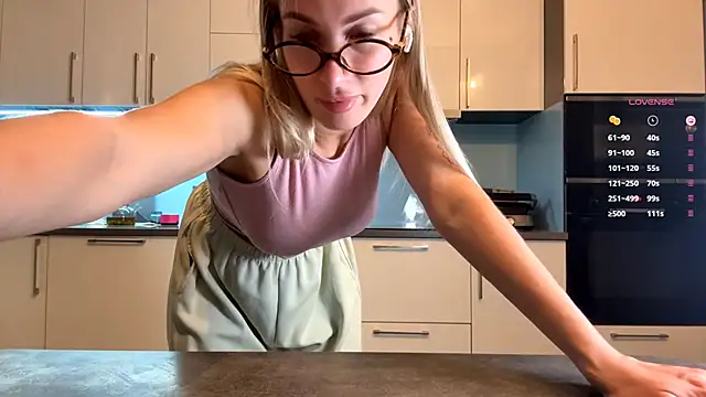 SoftnessMila online show from 20, 5, 2026