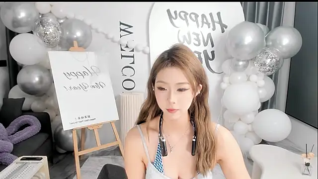 hotgirl0111 online show from 12, 2, 2026