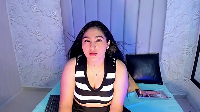 Lya dubois  online show from 6, 3, 2026