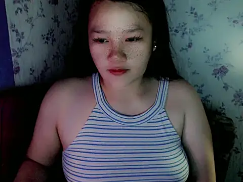 UrLovelyWetPussy online show from 13, 4, 2026