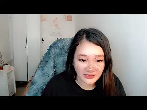 UrLovelyWetPussy online show from 12, 2, 2026