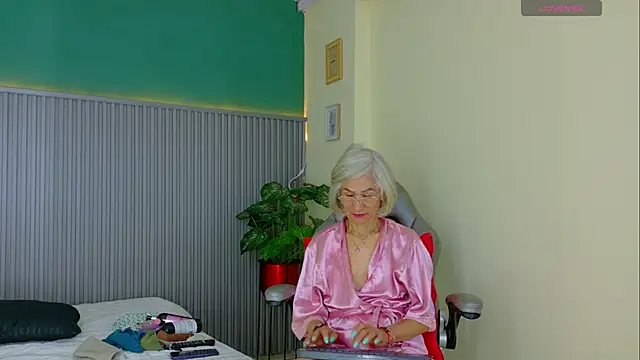 Snapshot of miss_monserrate01 chatting on 20, 6, 2026 miss monserrate01 online show from 20, 6, 2026