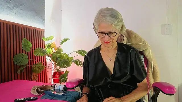 miss monserrate01 online show from 12, 2, 2026