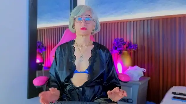 miss monserrate01 online show from 10, 4, 2026