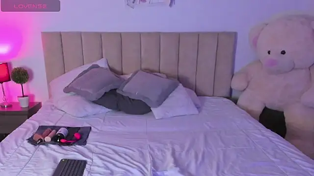 Snapshot of AmberRaiden chatting on 8, 2, 2026 AmberRaiden online show from 8, 2, 2026