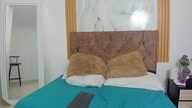 Snapshot of Candyfox2606 chatting on 11, 2, 2026 Candyfox2606 online show from 11, 2, 2026