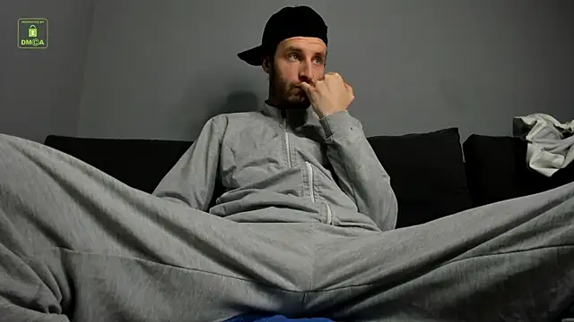 Snapshot of Deymond_Russo chatting on 1, 3, 2026 Deymond Russo online show from 1, 3, 2026