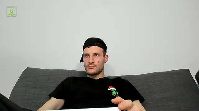 Snapshot of Deymond_Russo chatting on 15, 2, 2026 Deymond Russo online show from 15, 2, 2026