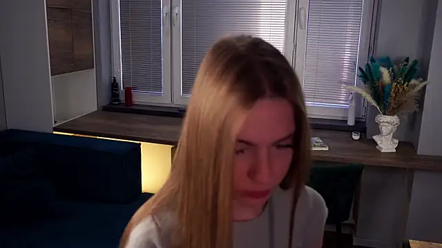 Snapshot of FranciscaGaring chatting on 8, 2, 2026 FranciscaGaring online show from 8, 2, 2026