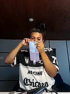 MeelFox online show from 4, 3, 2026