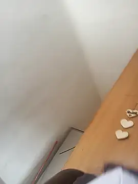 loveofpetitegirls34 online show from 26, 3, 2026