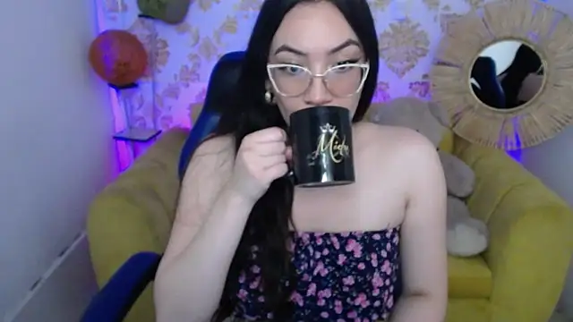 Snapshot of ALISS_M_ chatting on 3, 2, 2026 ALISS M online show from 3, 2, 2026