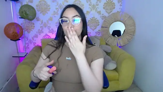 Snapshot of ALISS_M_ chatting on 6, 2, 2026 ALISS M online show from 6, 2, 2026