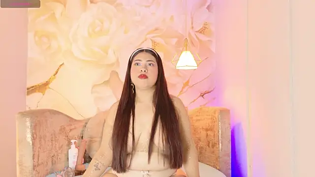 Snapshot of rouxinferno_cr chatting on 14, 4, 2026 rouxinferno cr online show from 14, 4, 2026