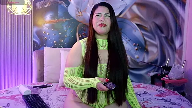 Snapshot of rouxinferno_cr chatting on 9, 3, 2026 rouxinferno cr online show from 9, 3, 2026