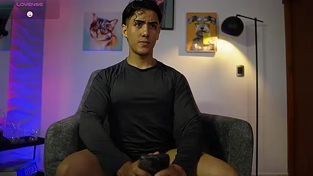 TaylerCross  online show from 11, 3, 2026