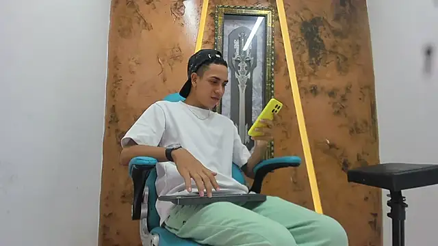 Snapshot of David_Bigcock20 chatting on 15, 2, 2026 David Bigcock20 online show from 15, 2, 2026