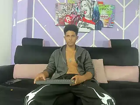 Yoel hot2004 online show from 5, 4, 2026