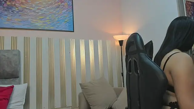 nina glow online show from 12, 3, 2026